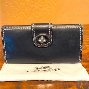 Black Leather Turn-Lock Wallet - Women's